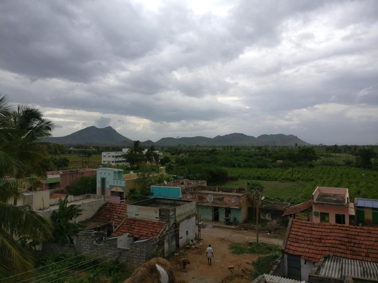 Selvalakshmi Restaurant And Lodge Tiruvannāmalai Extérieur photo